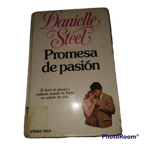 Promesa de Pasion por Danielle Steel Hardcover 1988 Español Spanish